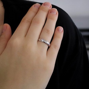 Bombeli 4mm Beyaz Alyans (KADIN)