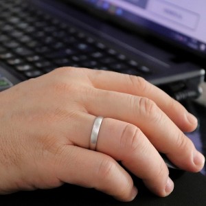 Bombeli 4mm Mat Beyaz Alyans (Erkek)