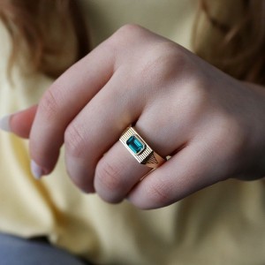 Square Green Yüzük