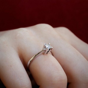 0.17 Karat Pırlanta Tektaş Yüzük