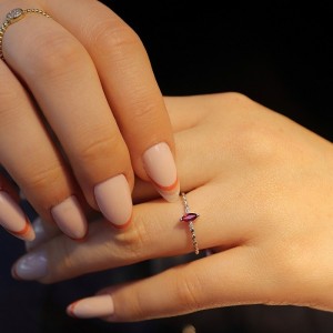 Pırlanta Yakut Yüzük