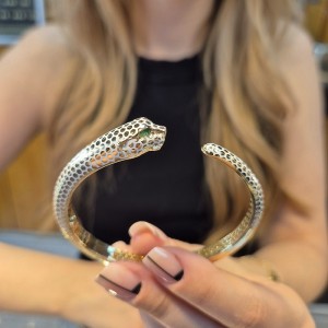 Beyaz Mineli Kaplan Kelepçe